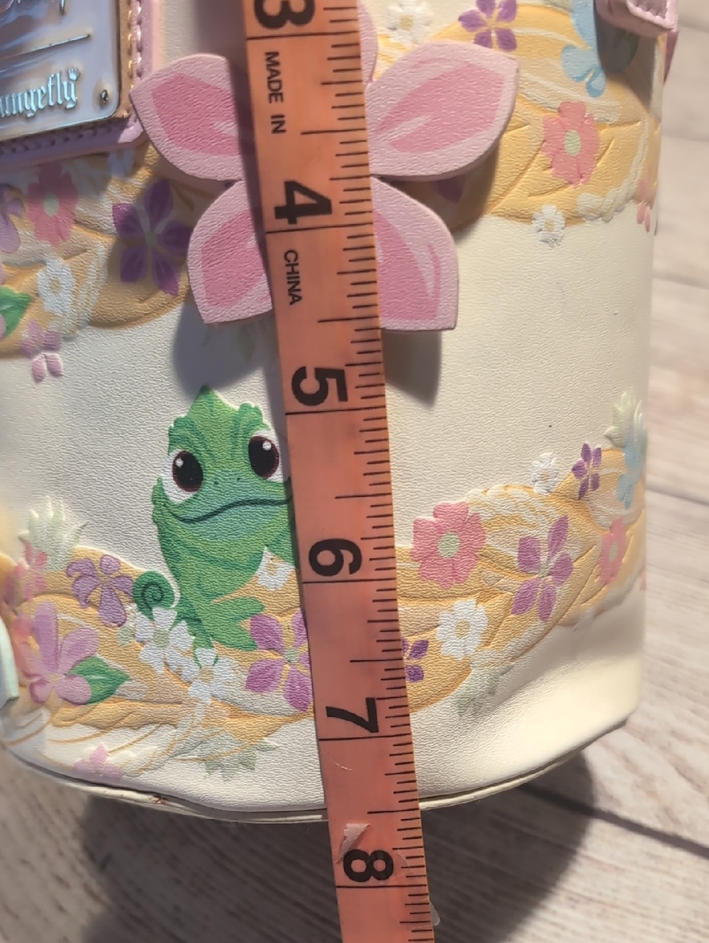 Loungefly Disney Tangled Rapunzel Golden Hair Crossbody Box Lunch Exclusive - Picture 14 of 16